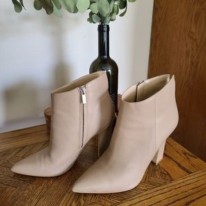 Marc Fisher ankle boots 10M
